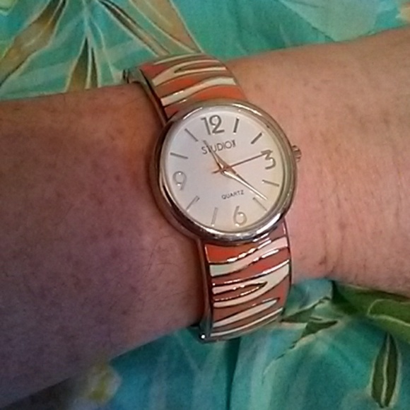 Accessories - Ladies watch